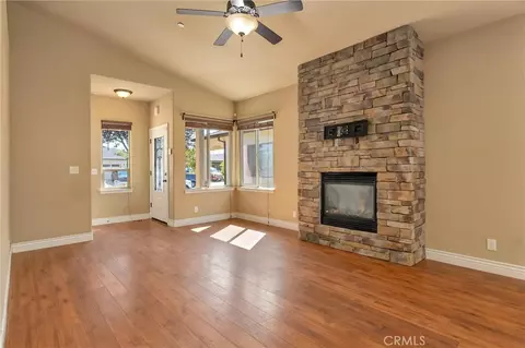Living - 2771 Levi, Chico, CA 95973 photo 4 of 6