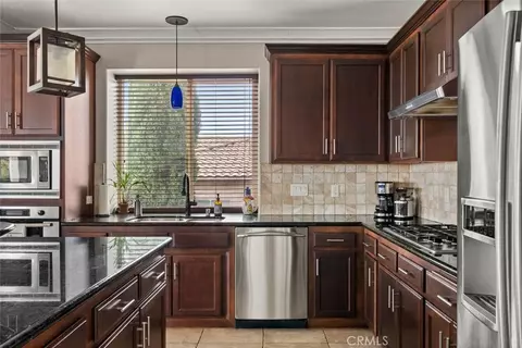 Kitchen - 3290 Summit Ridge Ter, Chico, CA 95928 photo 4 of 6