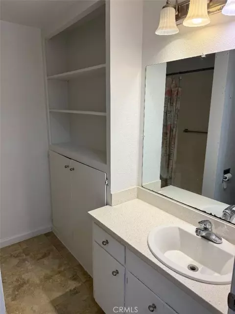 Bath - 420 Green, Willows, CA 95988 photo 1 of 1