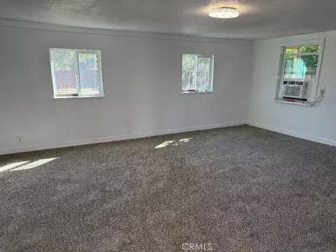 Living - 420 Green, Willows, CA 95988 photo 1 of 2