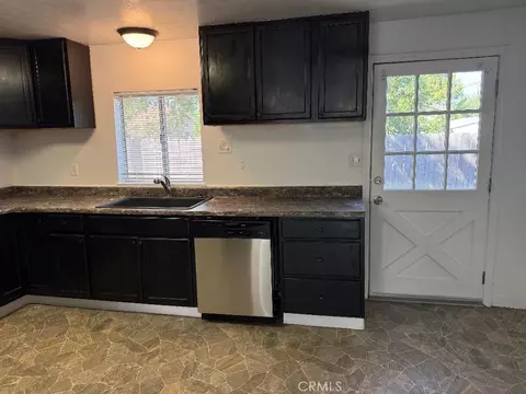 Kitchen - 420 Green, Willows, CA 95988 photo 1 of 2