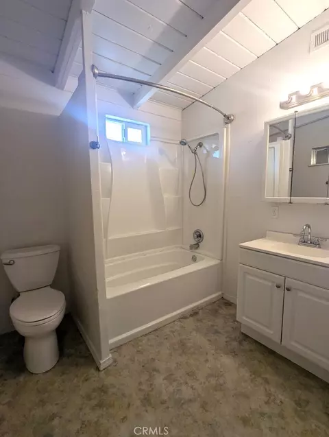 Bath - 613 S Murdock, Willows, CA 95988 photo 1 of 1