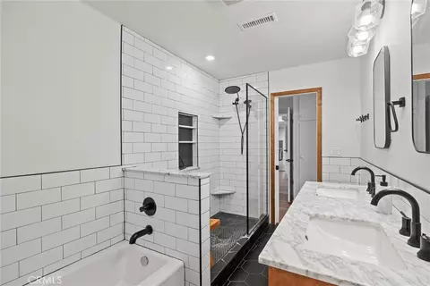 Bath - 545 Cedar, Red Bluff, CA 96080 photo 2 of 3