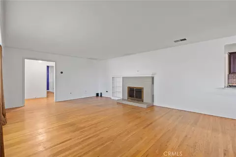 Living - 545 Cedar, Red Bluff, CA 96080 photo 2 of 10