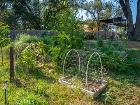 Exterior - 15220 China Rapids Dr, Red Bluff, CA 96080 photo 12 of 16