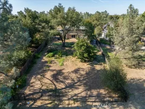 Exterior - 15220 China Rapids Dr, Red Bluff, CA 96080 photo 2 of 16