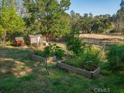 Exterior - 15220 China Rapids Dr, Red Bluff, CA 96080 photo 14 of 16