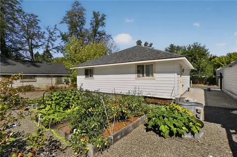 Exterior - 349 N Oregon St, Yreka, CA 96097 photo 17 of 26