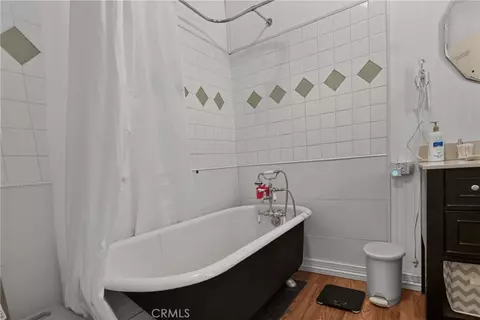 Bath - 349 N Oregon St, Yreka, CA 96097 photo 1 of 3