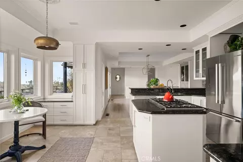 Kitchen - 14950 Eagle Ridge Dr, Forest Ranch, CA 95942 photo 2 of 4