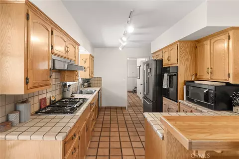 Kitchen - 1031 Mildred Ave, Chico, CA 95926 photo 3 of 5