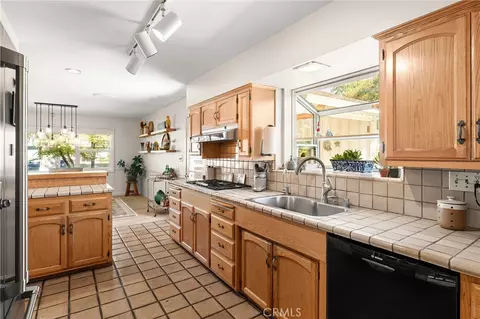 Kitchen - 1031 Mildred Ave, Chico, CA 95926 photo 5 of 5