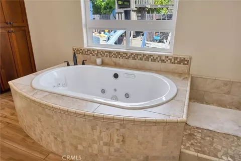 Bath - 3947 Barbados Ct, Chico, CA 95973 photo 3 of 9