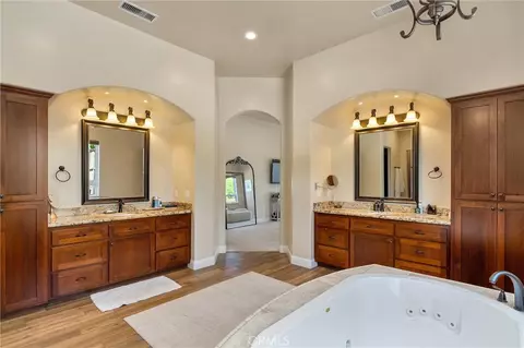 Bath - 3947 Barbados Ct, Chico, CA 95973 photo 4 of 9