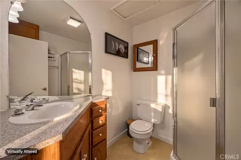 Bath - 658 4th St, Willows, CA 95988 photo 6 of 7