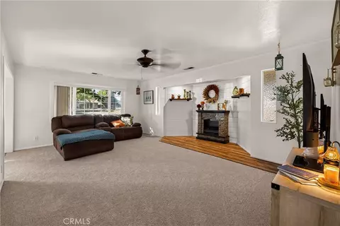 Living - 658 4th St, Willows, CA 95988 photo 1 of 5