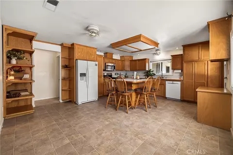 Kitchen - 658 4th St, Willows, CA 95988 photo 2 of 9