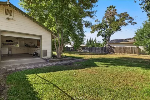 Exterior - 658 4th St, Willows, CA 95988 photo 15 of 18