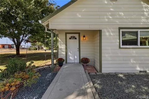 Exterior - 658 4th St, Willows, CA 95988 photo 1 of 18