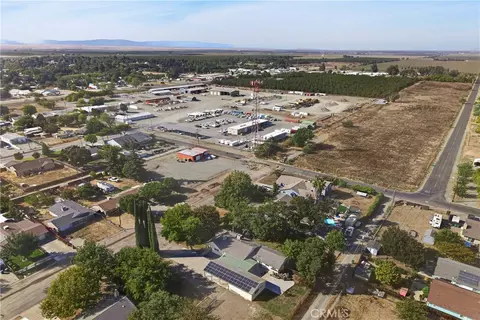 View/Area - 658 4th St, Willows, CA 95988 photo 2 of 13