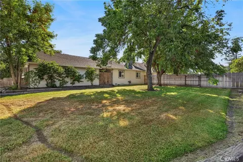 Exterior - 658 4th St, Willows, CA 95988 photo 17 of 18