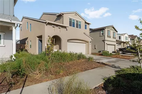 Exterior - 3026 Steiner Ln, Chico, CA 95973 photo 2 of 7