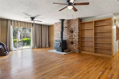 Living - 14480 Warren, Red Bluff, CA 96080 photo 13 of 18