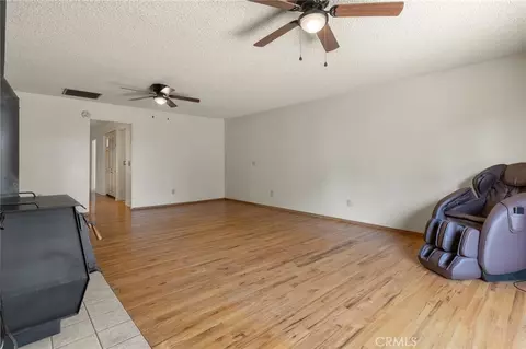 Living - 14480 Warren, Red Bluff, CA 96080 photo 11 of 18