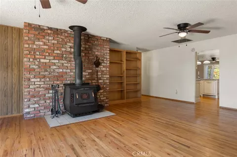 Living - 14480 Warren, Red Bluff, CA 96080 photo 15 of 18