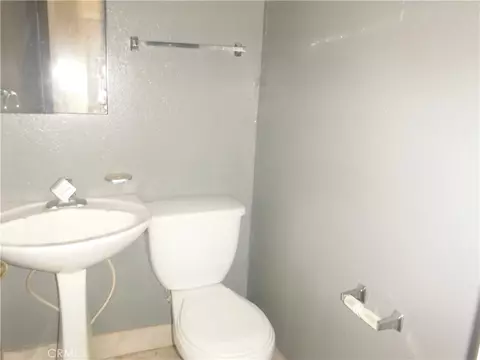 Bath - 219 Self, Oroville, CA 95966 photo 2 of 2