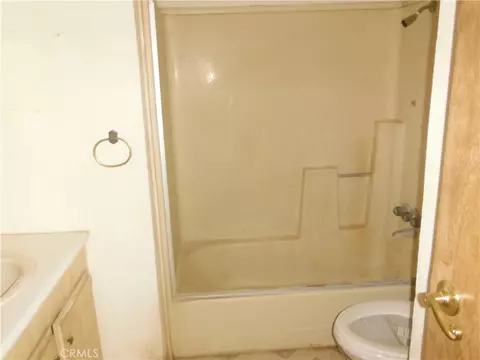 Bath - 219 Self, Oroville, CA 95966 photo 1 of 2