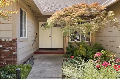 Entry Way - 374 Brookside Dr, Chico, CA 95928 photo 1 of 2