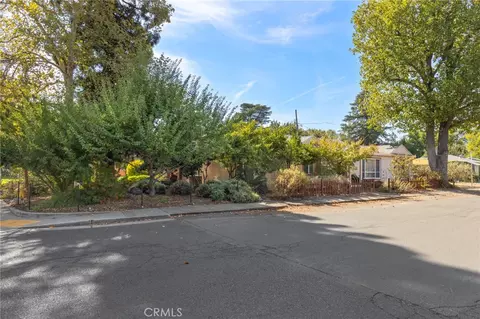 Exterior - 871 E Lindo Ave, Chico, CA 95926 photo 3 of 8