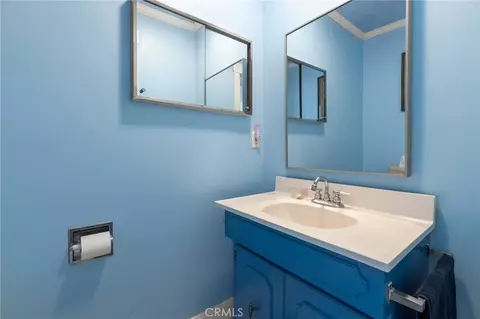Bath - 871 E Lindo Ave, Chico, CA 95926 photo 2 of 2
