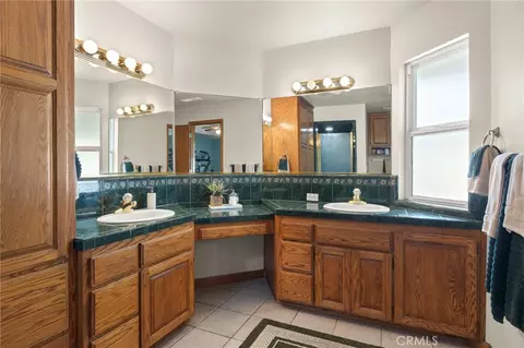 Bath - 1211 Windecker Dr, Chico, CA 95926 photo 1 of 3