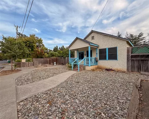 Exterior - 637 W 6th, Chico, CA 95926 photo 4 of 11