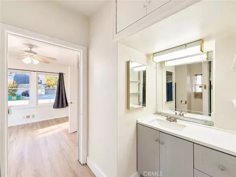 Bath - 637 W 6th, Chico, CA 95926 photo 1 of 1