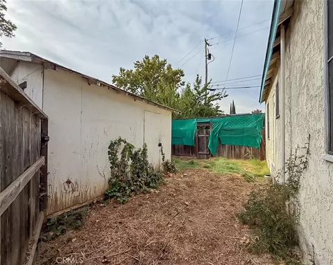 Exterior - 637 W 6th, Chico, CA 95926 photo 7 of 11