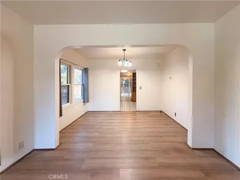 Living - 637 W 6th, Chico, CA 95926 photo 2 of 6
