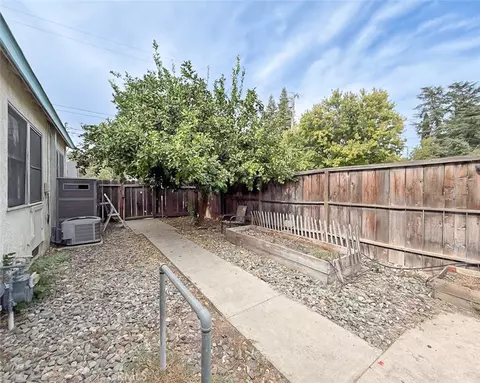 Exterior - 637 W 6th, Chico, CA 95926 photo 10 of 11