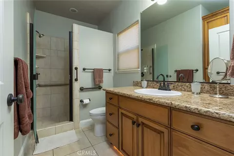 Bath - 2088 Lamb Ln, Chico, CA 95926 photo 1 of 3