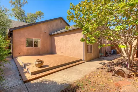Exterior - 2088 Lamb Ln, Chico, CA 95926 photo 3 of 8