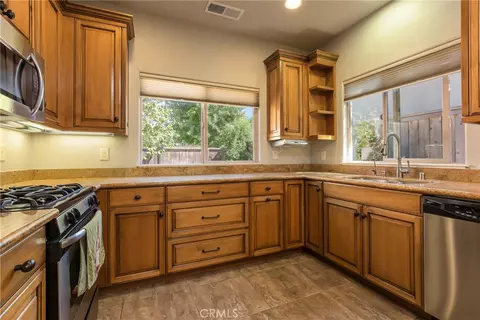 Kitchen - 2088 Lamb Ln, Chico, CA 95926 photo 4 of 7