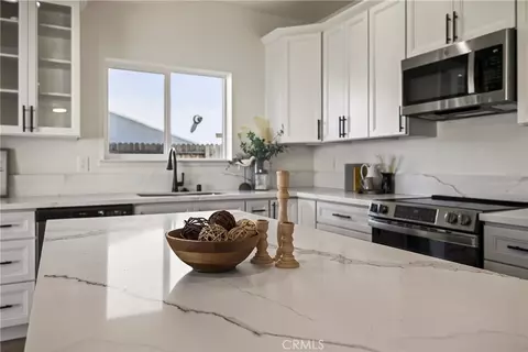 Kitchen - 974 Bertino, Chico, CA 95973 photo 4 of 6