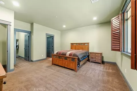 Bedroom - 133 Old Stage Loop, Weed, CA 96094 photo 2 of 3