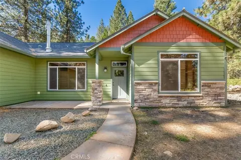 Exterior - 133 Old Stage Loop, Weed, CA 96094 photo 3 of 8