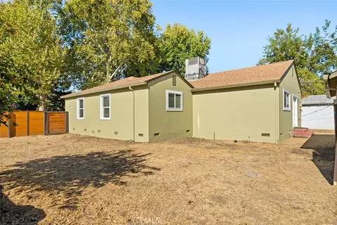 Exterior - 1502 Sunset Ave, Chico, CA 95926 photo 6 of 7