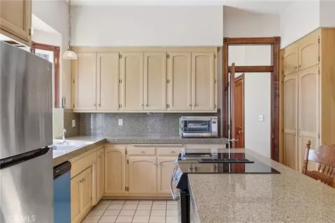 Kitchen - 3527 Kailua Ln, Chico, CA 95928 photo 4 of 7