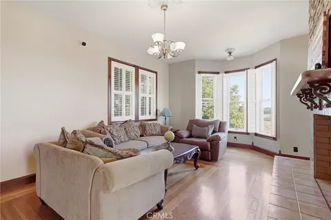 Living - 3527 Kailua Ln, Chico, CA 95928 photo 3 of 4
