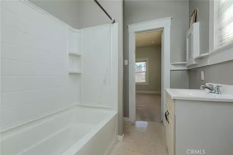 Bath - 139 N Lassen, Willows, CA 95988 photo 3 of 3